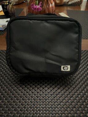 HP Black Compact Electronics Organizer Pouch/ Great Condition